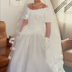 Ian Stuart Wedding Dress